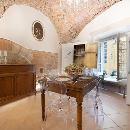 Apartment La Dimora Di Santa Zita *